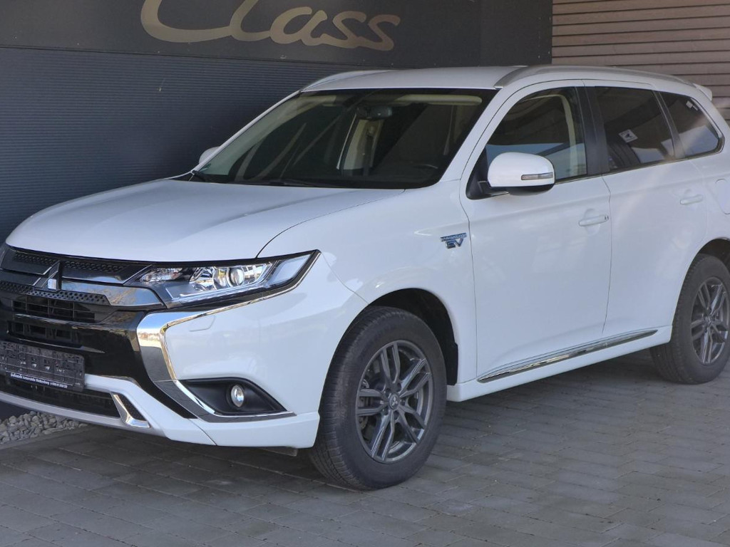 Mitsubishi Outlander PHEV 4WD