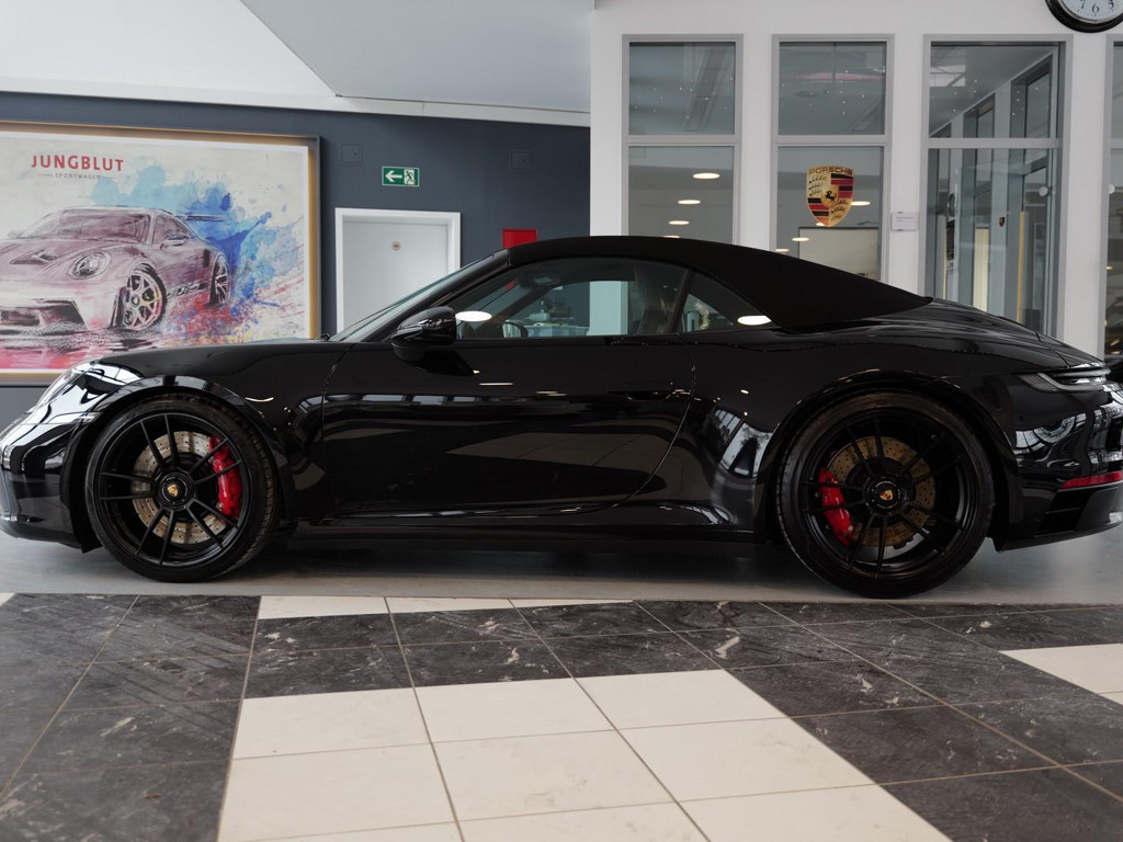 Porsche 992