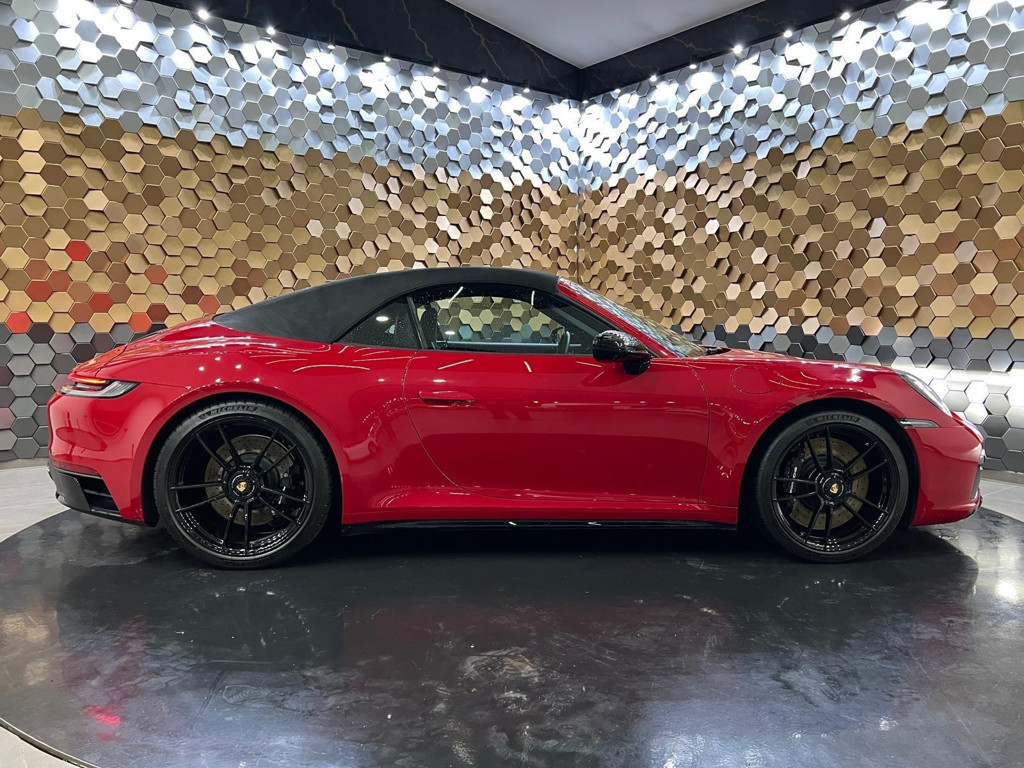Porsche 992