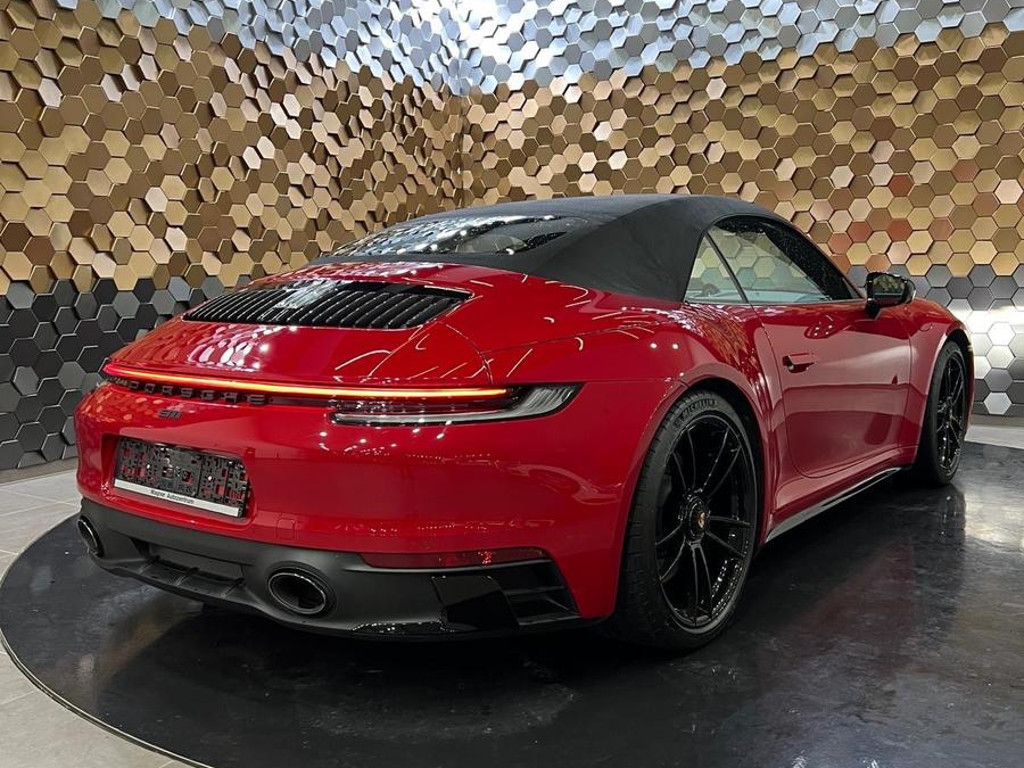 Porsche 992