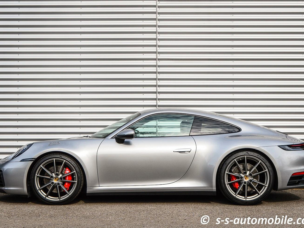 Porsche 992