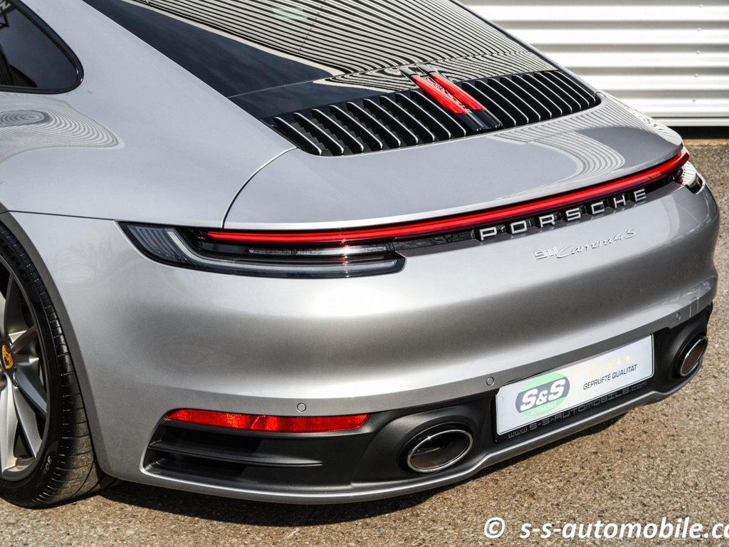 Porsche 992