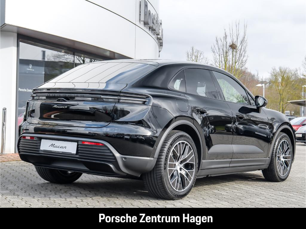 Porsche Macan 4