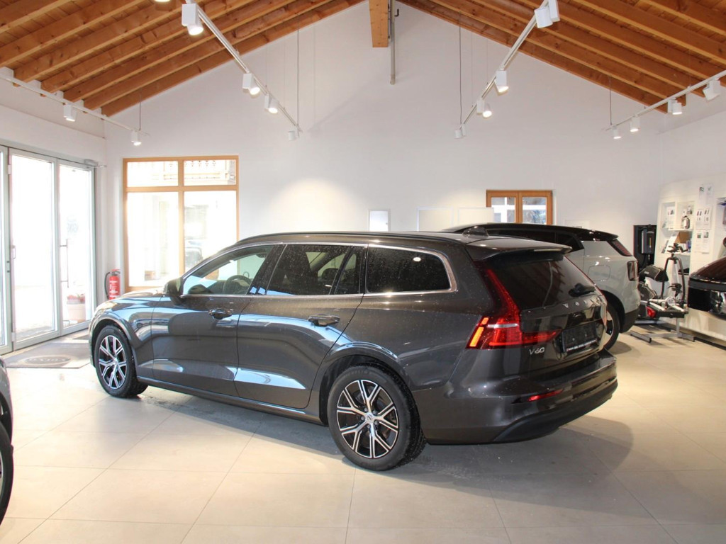 Volvo V60 Core