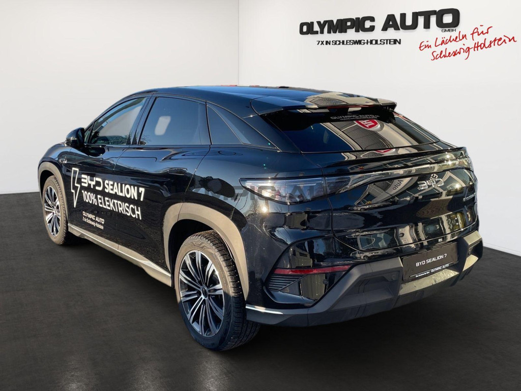 BYD Sealion 7