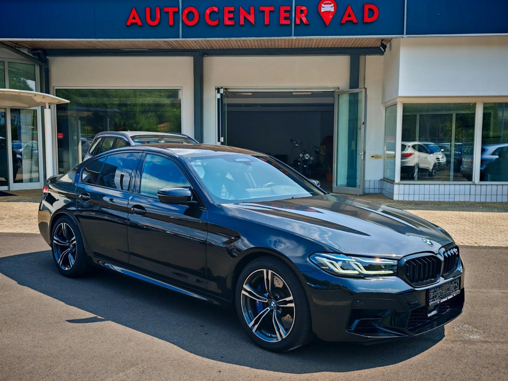 BMW M5 Sedan