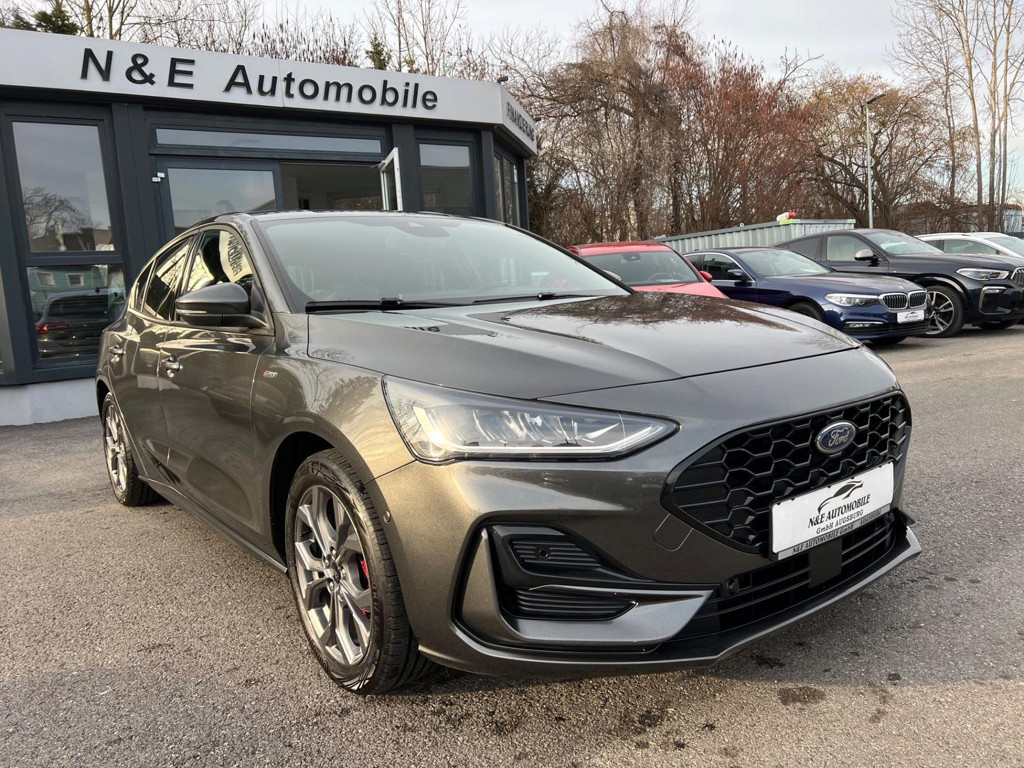 Ford Focus EcoBoost ST Line