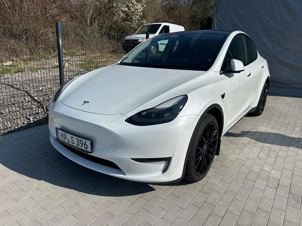 Tesla Model Y Performance Dual Motor AWD