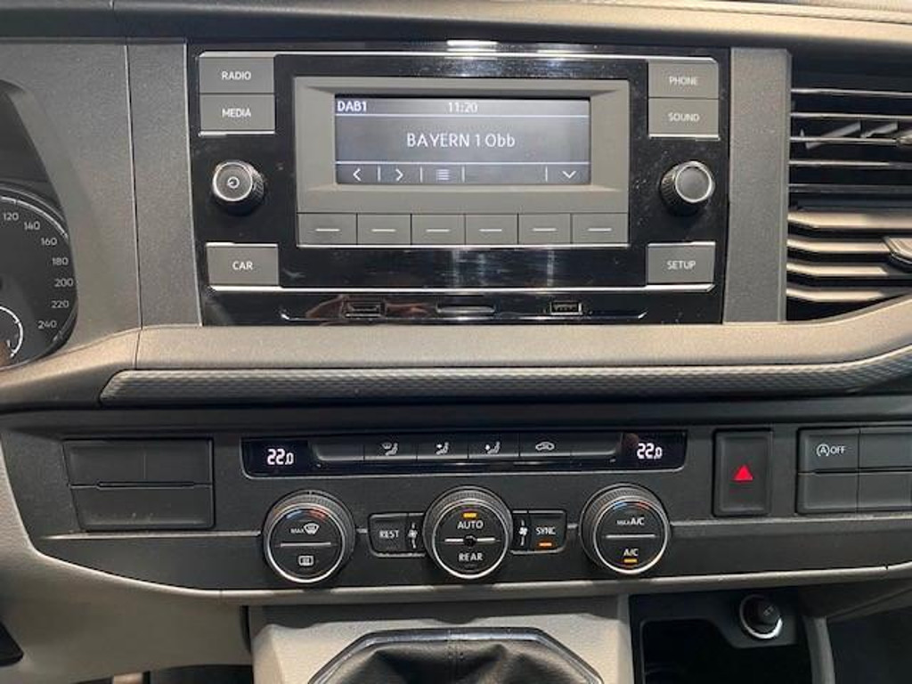 Volkswagen Caravelle