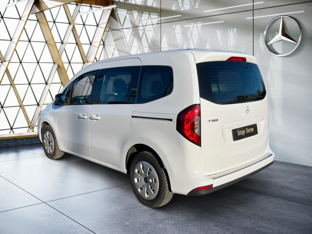 Mercedes-Benz T 180
