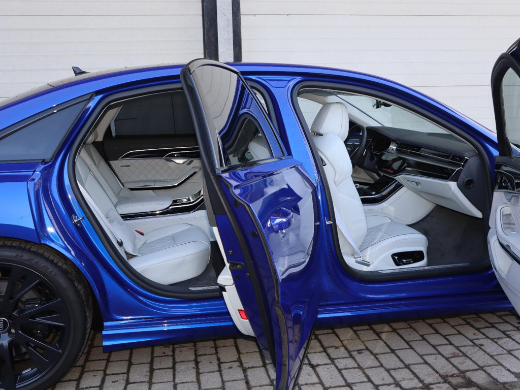 Audi A8 S-Line Lang 60 TFSI