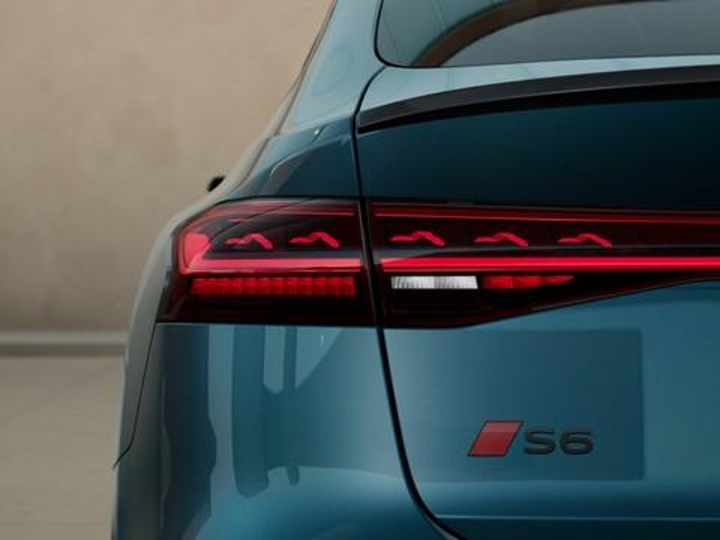 Audi S6 e-tron