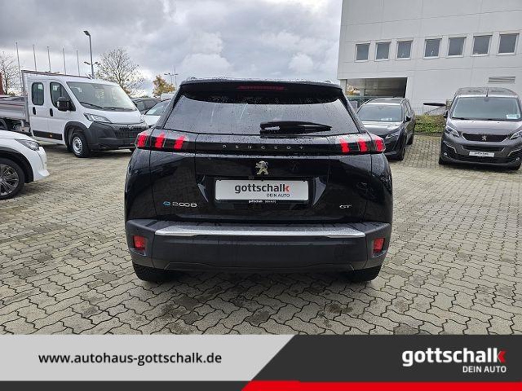 Peugeot e-2008