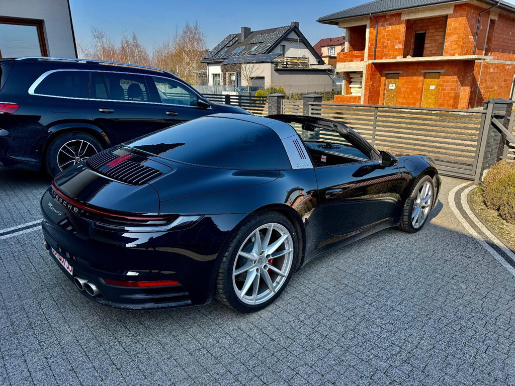 Porsche 992