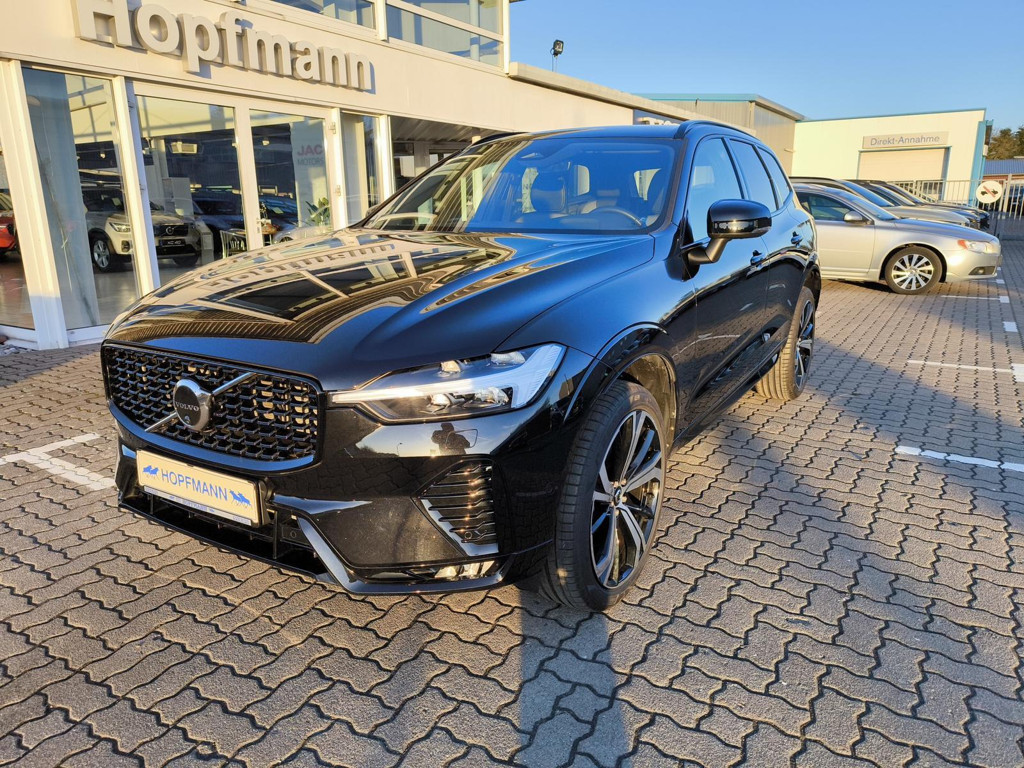 Volvo XC60 Plus Dark