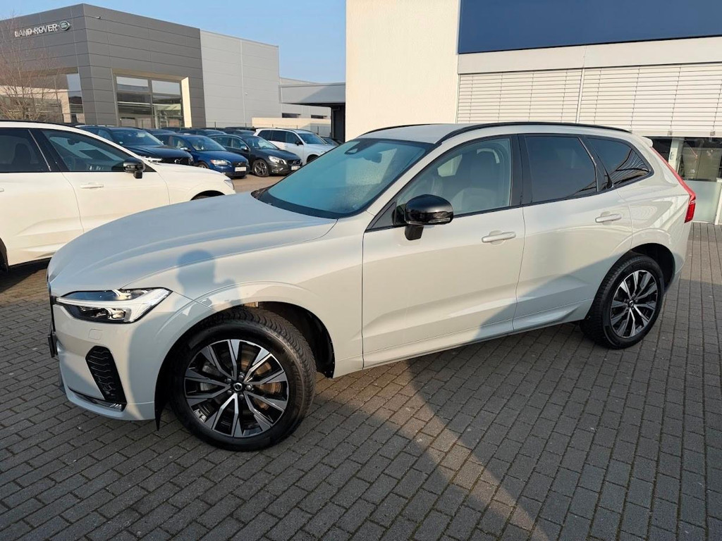 Volvo XC60 Plus Dark