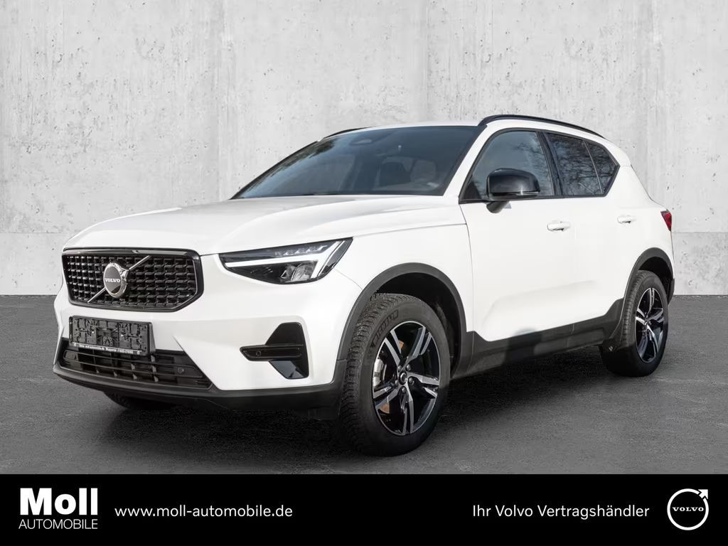 Volvo XC40 Plus Dark
