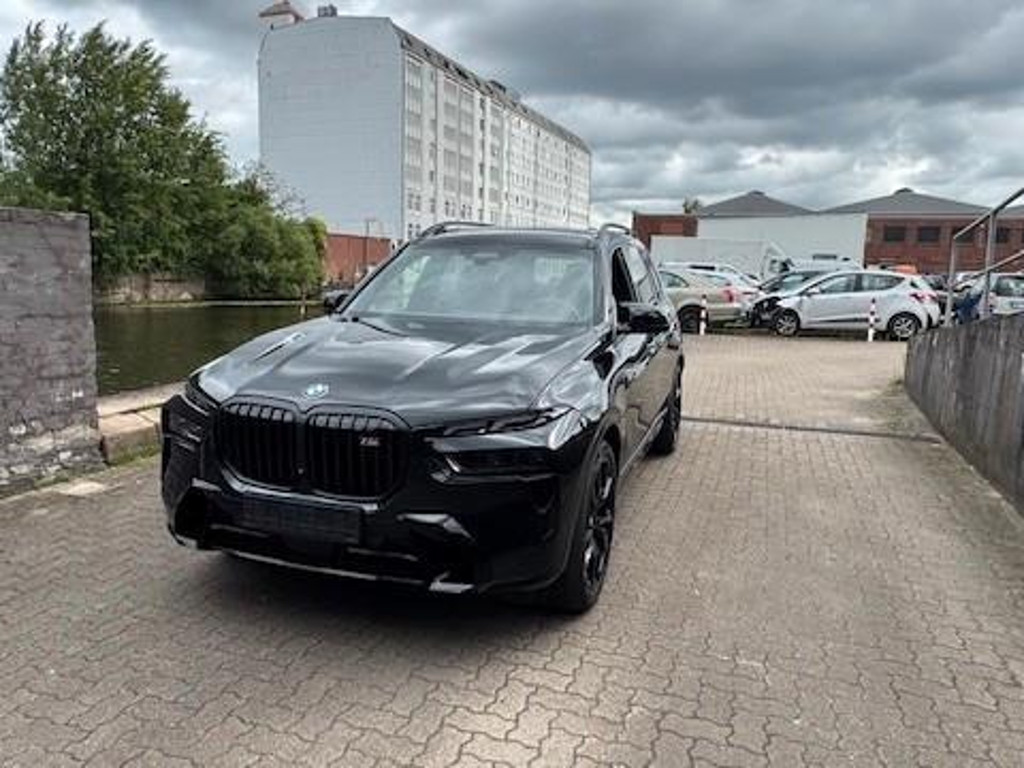 BMW X7 M60