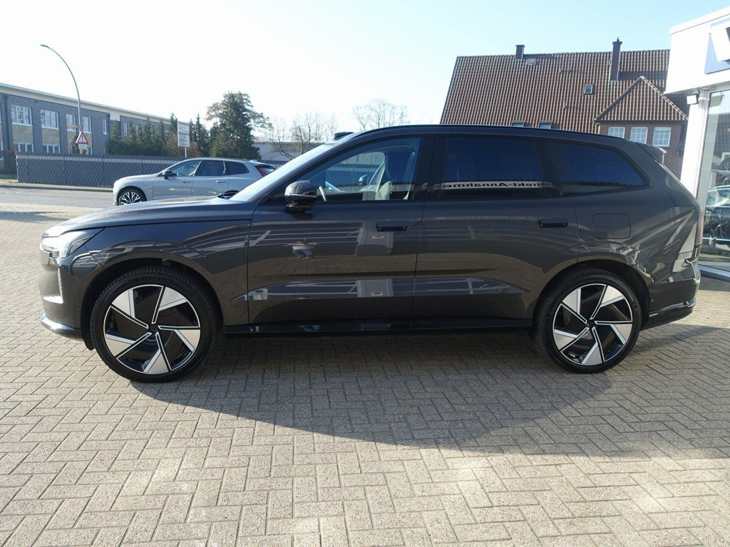 Volvo EX90