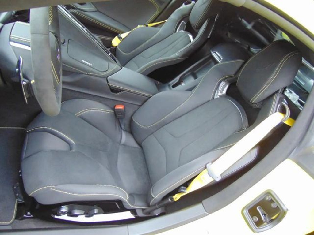 Corvette C8
