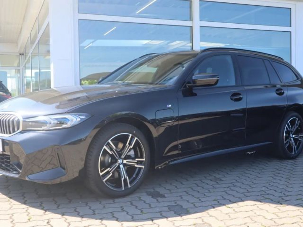 BMW 3 Serie 330 M-Sport Touring 330e
