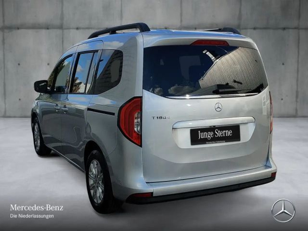 Mercedes-Benz T 180