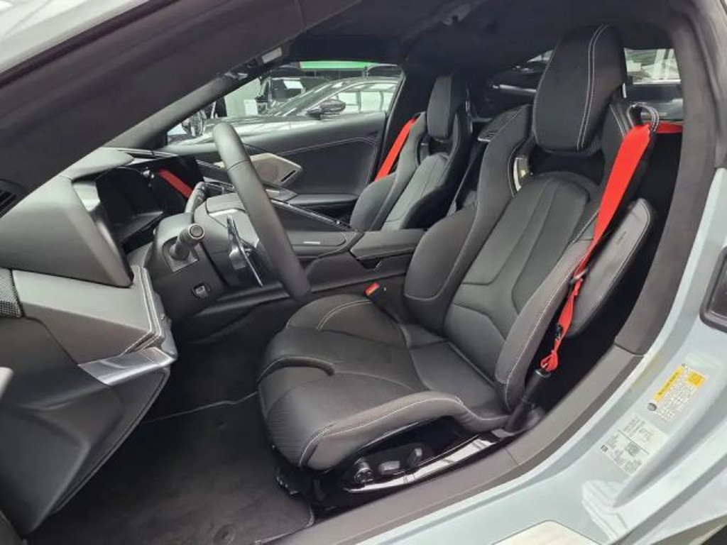 Corvette C8