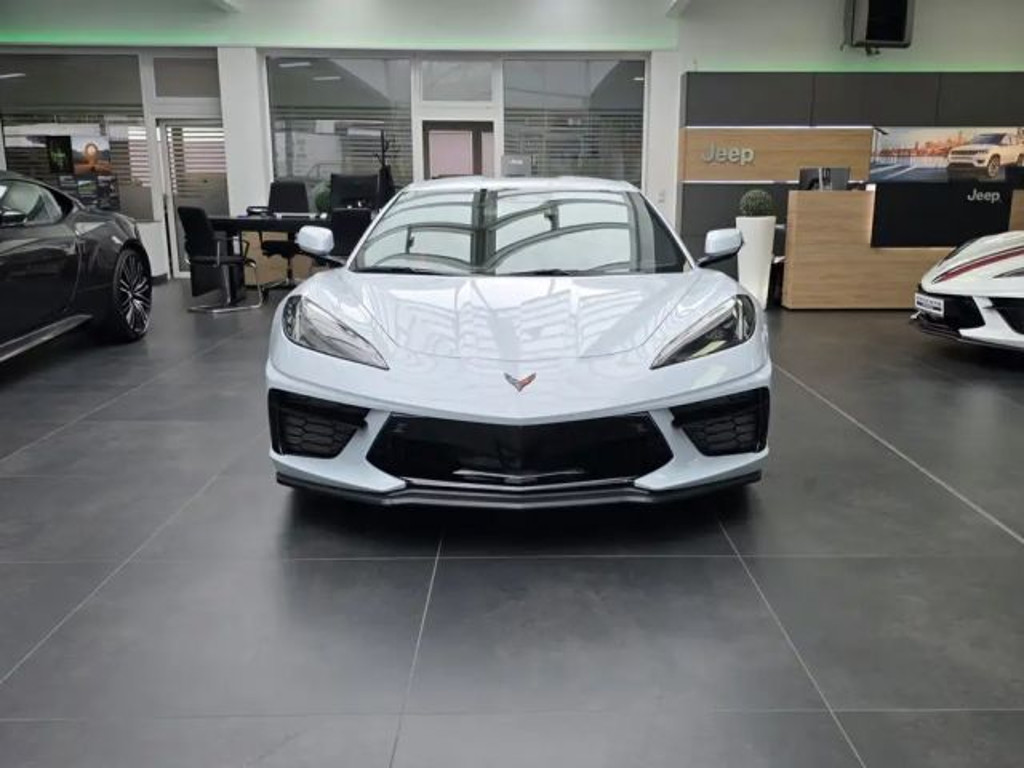 Corvette C8