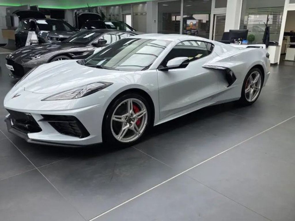 Corvette C8