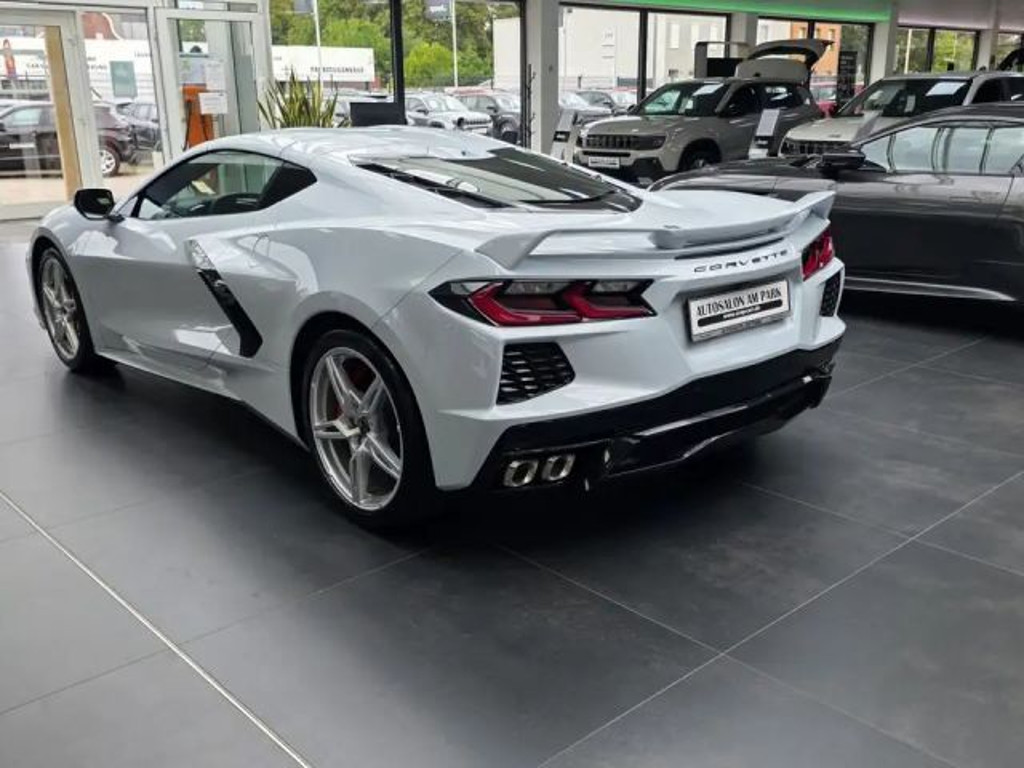 Corvette C8