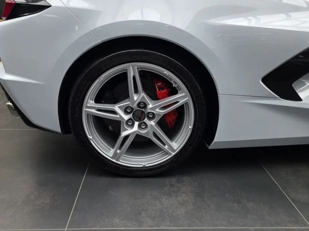 Corvette C8