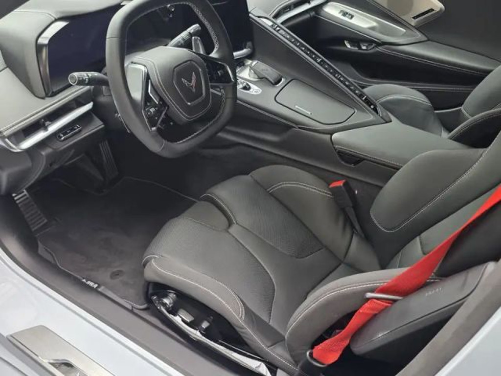 Corvette C8