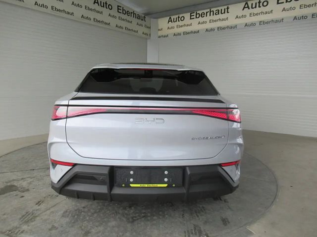 BYD Sealion 7