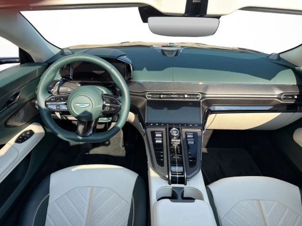 Aston Martin V8