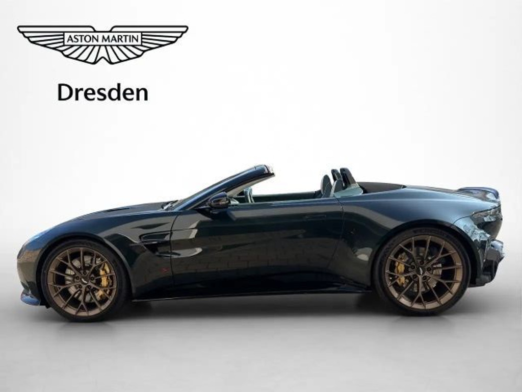 Aston Martin V8