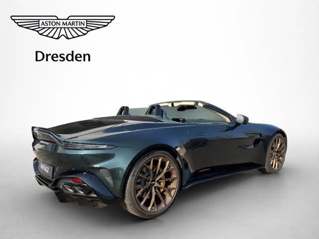 Aston Martin V8