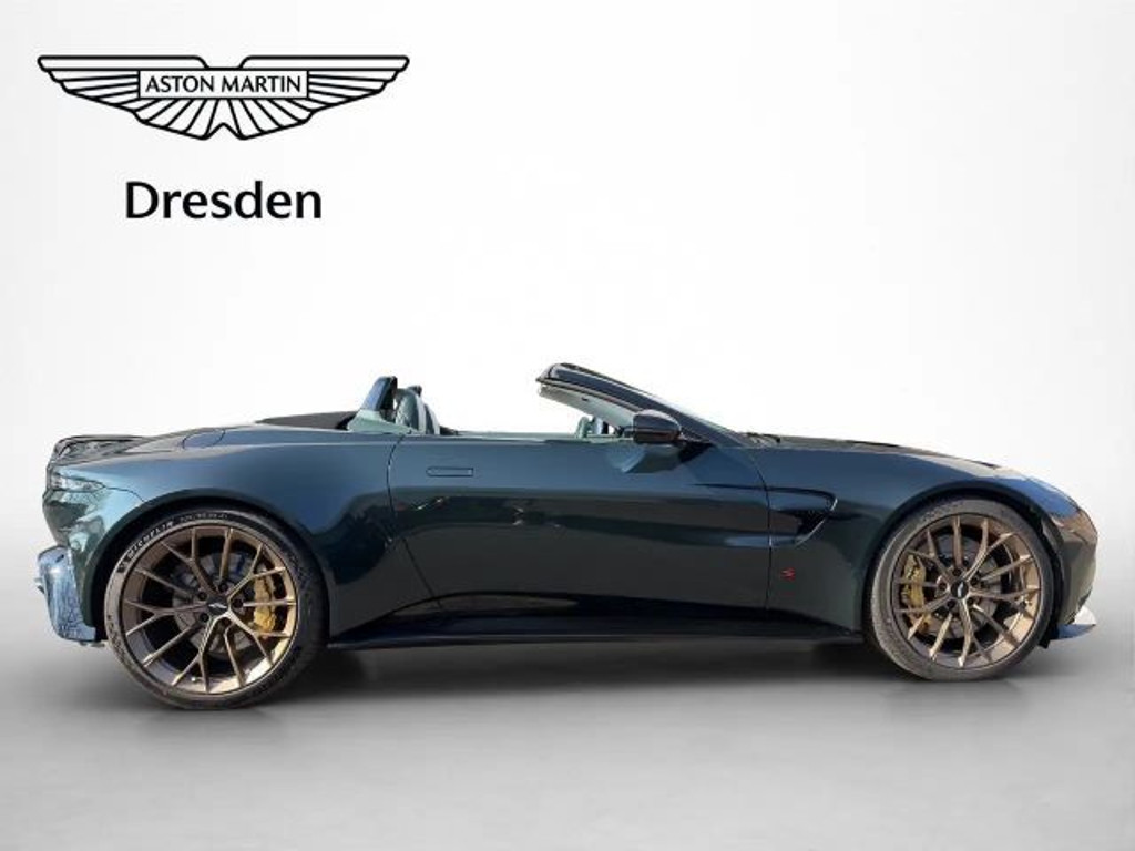 Aston Martin V8