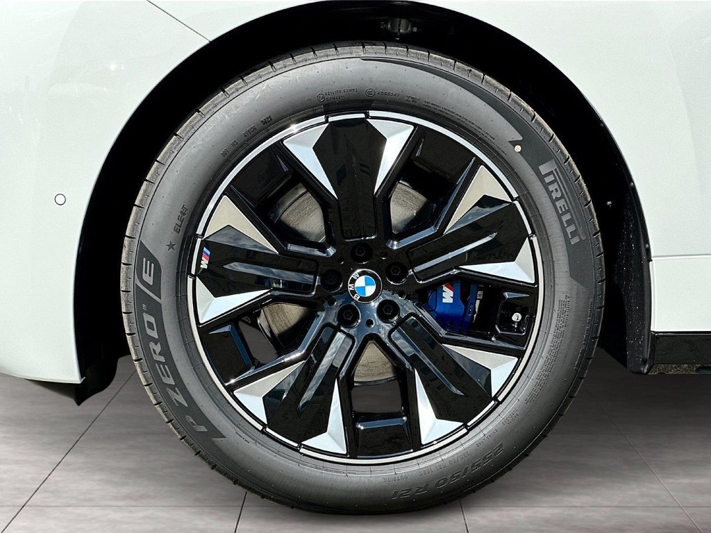 BMW iX xDrive45
