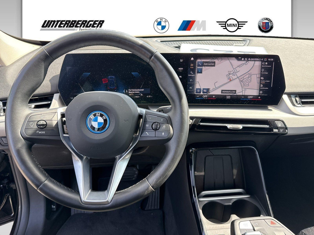 BMW iX1