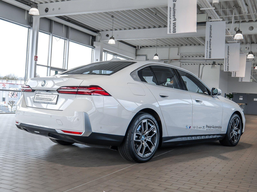 BMW i5 Sedan eDrive40