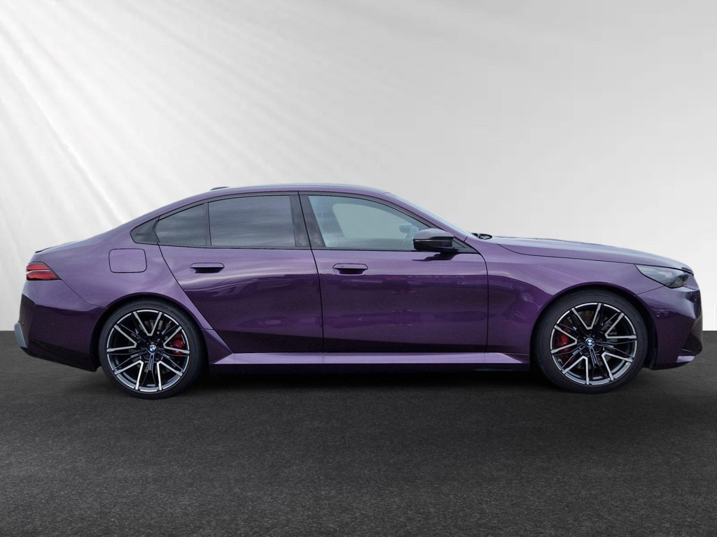 BMW M5 Sedan