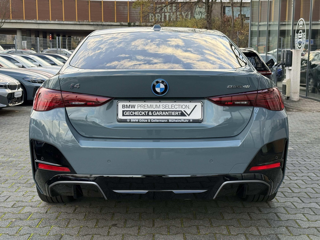 BMW i4