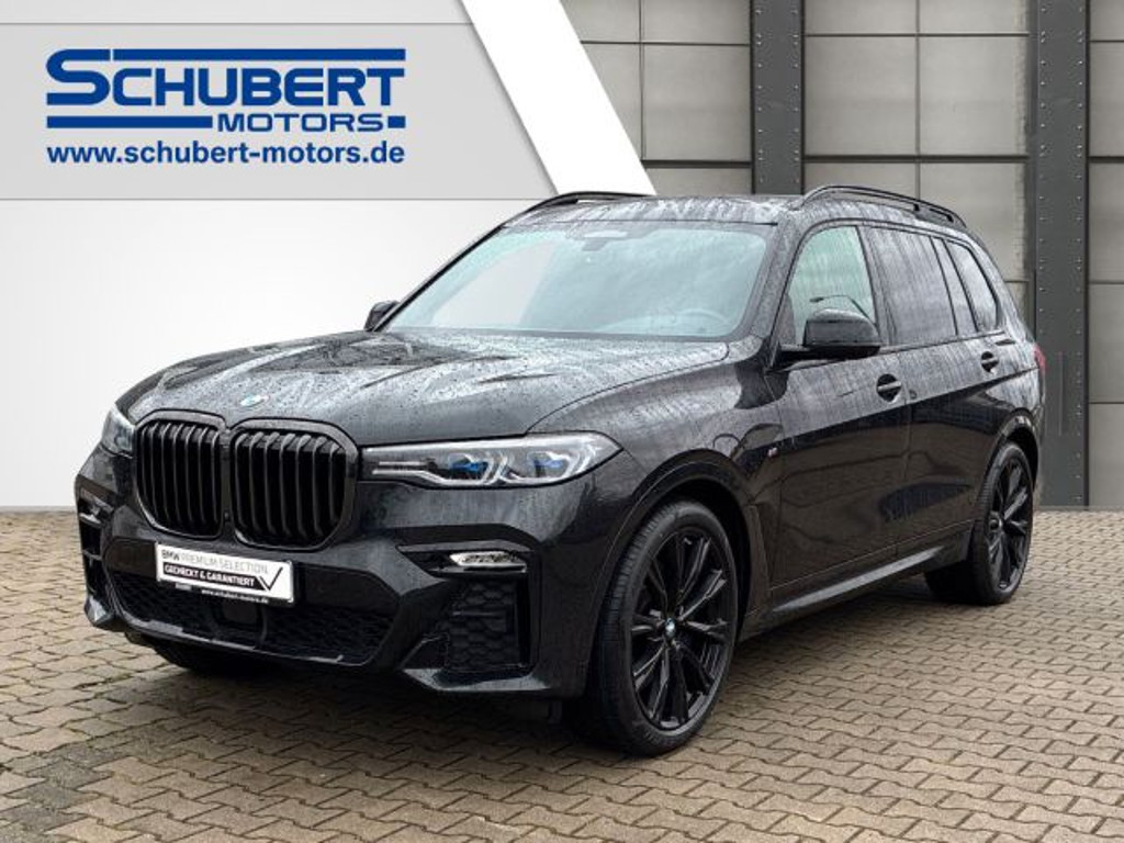 BMW X7 M50i