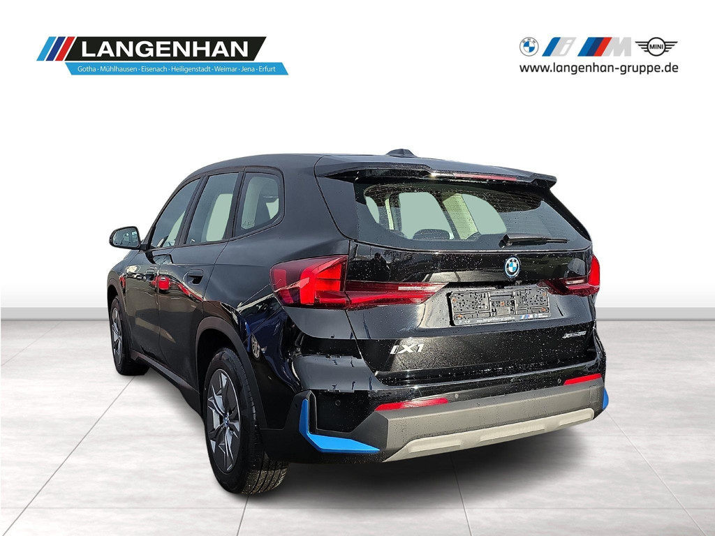 BMW iX1