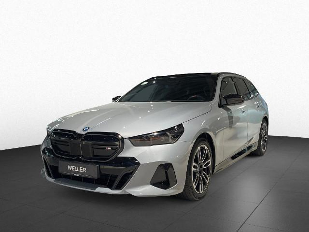 BMW i5 Touring M60