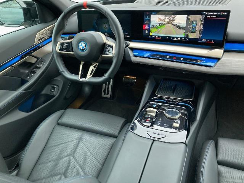 BMW i5