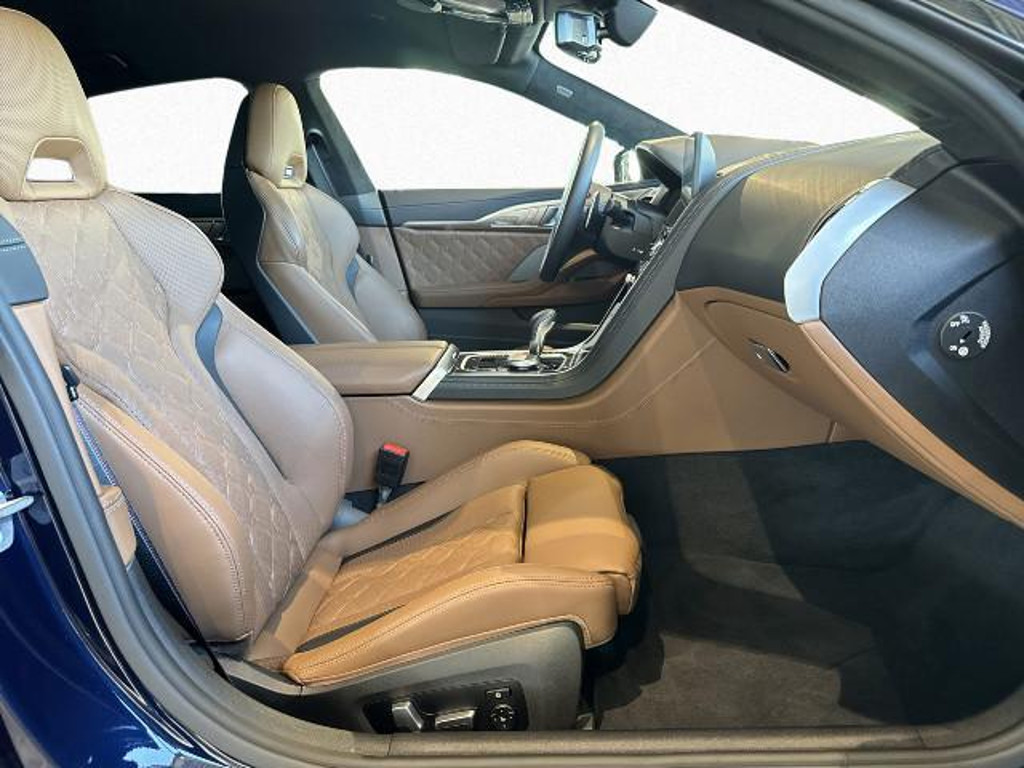 BMW M8