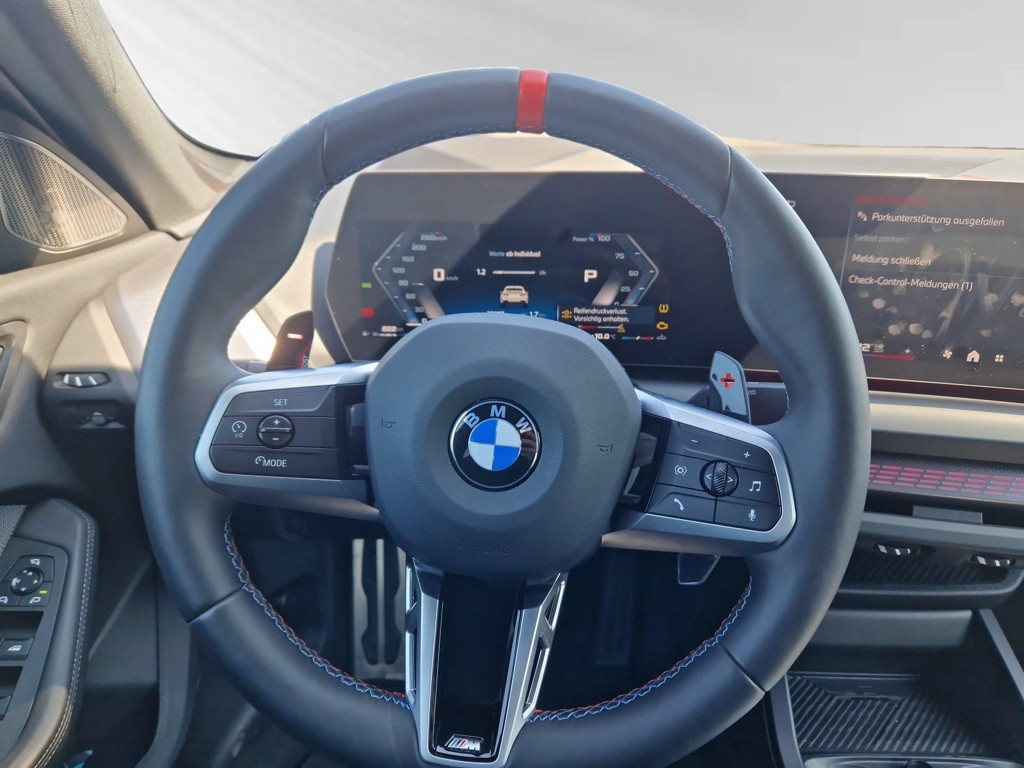 BMW M235