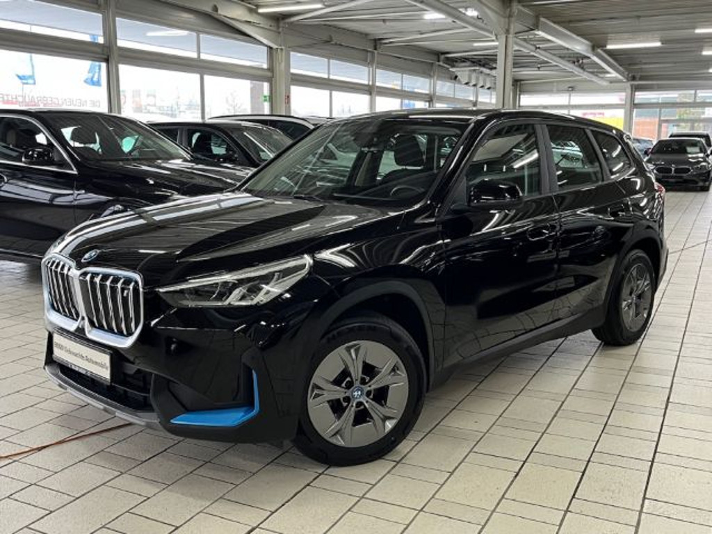 BMW iX1 xDrive30