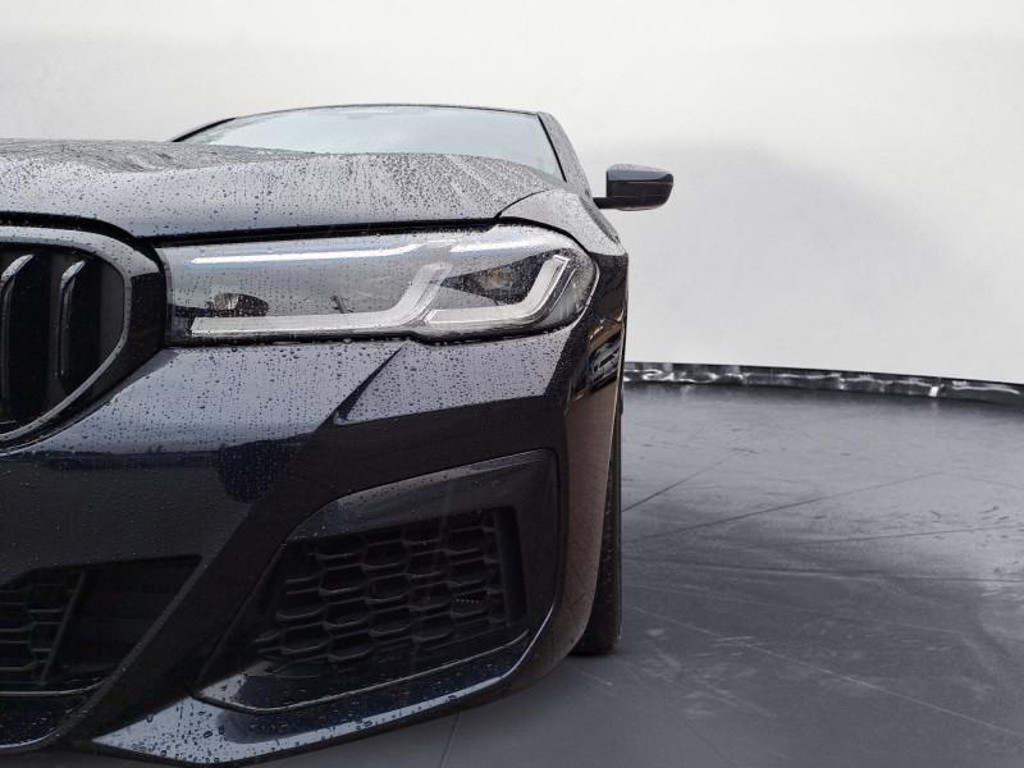 BMW M550